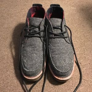 Toms men's Chukka boot (Charloal Fleck color)